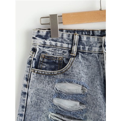 Модные джинсовые шорты с разрезами