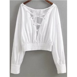Белая модная блуза с V-образным вырезом