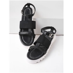 Чёрные модные сандалии