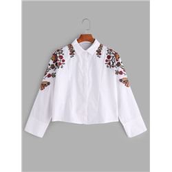 Белая модная рубашка с цветочной вышивкой