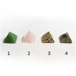 Пирамида из авантюрина, розового кварца, яшмы долматин, лунного камня черного - 30х30х30 мм - для ОПТовиков
