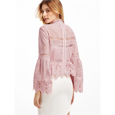 Розовая модная кружевная блуза. рукав клеш