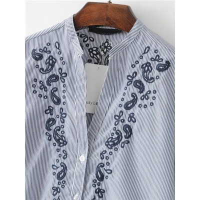 Модная блуза в полоску с бантом и цветочной вышивкой