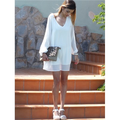 Белое шифоновое модное платье с разрезным рукавом