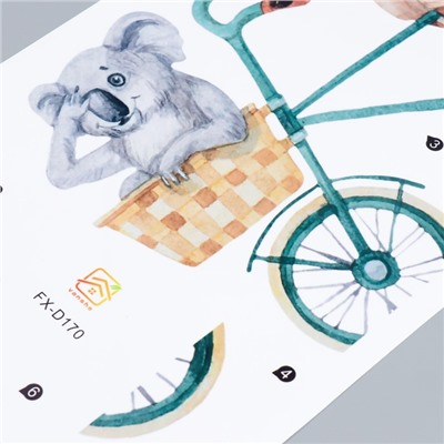 Наклейка пластик интерьерная цветная "Жираф на велосипеде катает зверят" 30х90 см