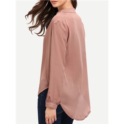 Розовая блуза с длинными рукавами