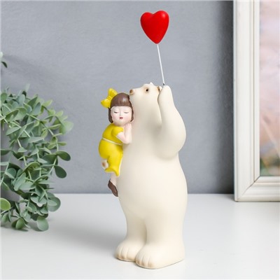 Сувенир полистоун "Медведь с малышкой на руках, с шариком-сердцем в лапе" 11х6,5х27 см