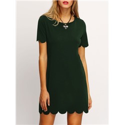 Тёмно-зелёное платье с фестонами