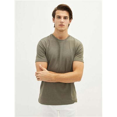 Базовая мужская футболка с круглым вырезом и коротким рукавом