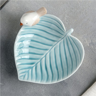 Блюдо керамическое «Птичка на листочке», 15,5×15,5 см, цвет голубой