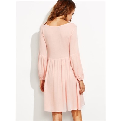 Розовое модное платье с глубоким вырезом и шнуровкой
