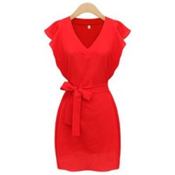 Красное платье с воланами с поясом