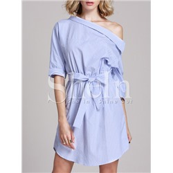 Синее полосатое платье с открытыми плечами с воланами рукавами