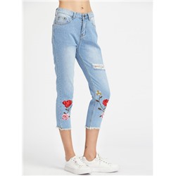 Модные джинсы с разрезами и вышивкой