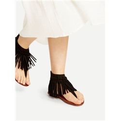 Чёрные модные сандалии с бахромой
