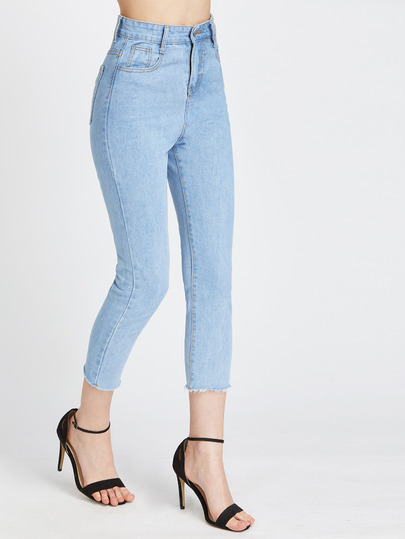 Самые красивые джинсы 2023-2024: лучшие образы с джинсами