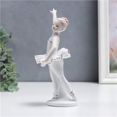 Сувенир керамика "Маленькая балерина в белой пачке" 21 см