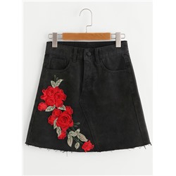 Модная джинсовая юбка с цветочной вышивкой