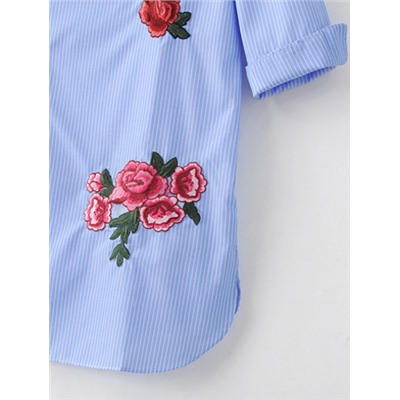 Синее полосатое платье с вышивкой с открытыми плечами