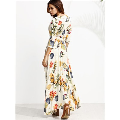 Модное платье с цветочным принтом с глубоким вырезом