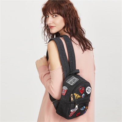 Чёрный мини рюкзак с молнией с карикатурной аппликацией