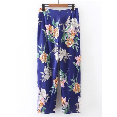 Модные брюки с цветочным принтом