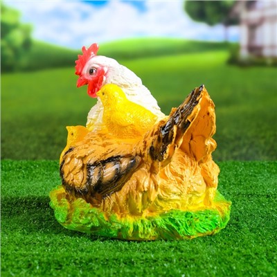 Садовая фигура "Курица наседка с цыплятами" пестрая, 28х22см
