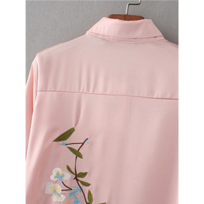 Розовое модное платье-рубашка с вышивкой и вырезом