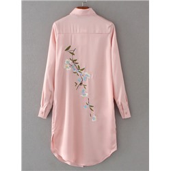 Розовое модное платье-рубашка с вышивкой и вырезом