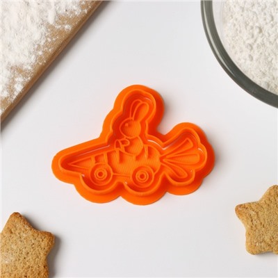 Форма для печенья «Зайка едет на морковке», вырубка, штамп, цвет оранжевый